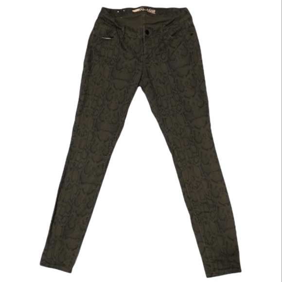 Old Navy Snake Khaki Green Skin Skinny Jeans sz 6 - Picture 1 of 9